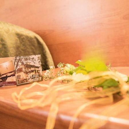 Carlo'S Hotel カスタニェート・カルドゥッチ エクステリア 写真